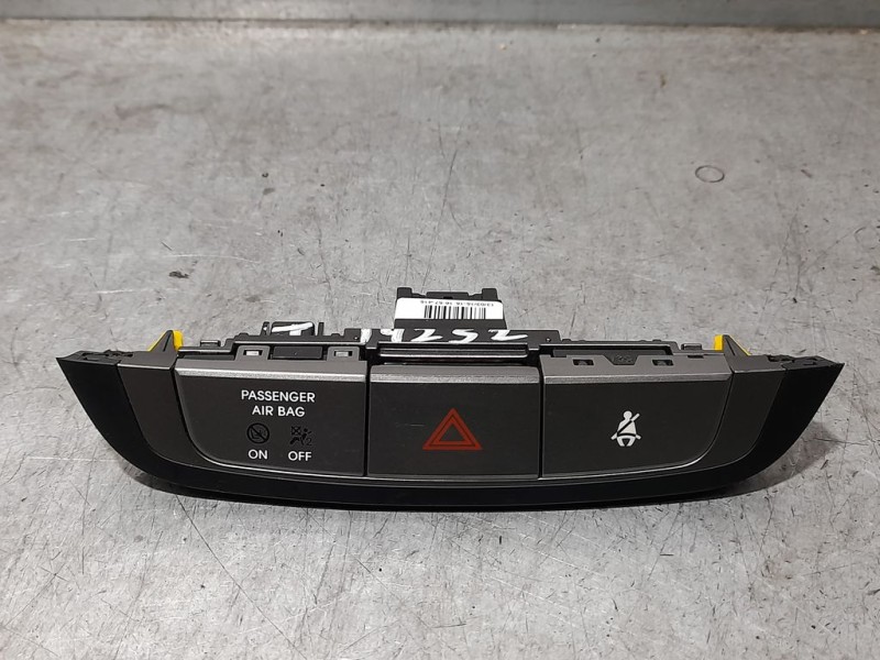 Recambio de warning para hyundai ix35 classic 2wd referencia OEM IAM 937902S100RJ5  