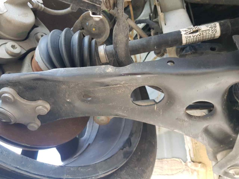 Recambio de brazo suspension inferior delantero derecho para opel corsa f gs referencia OEM IAM   