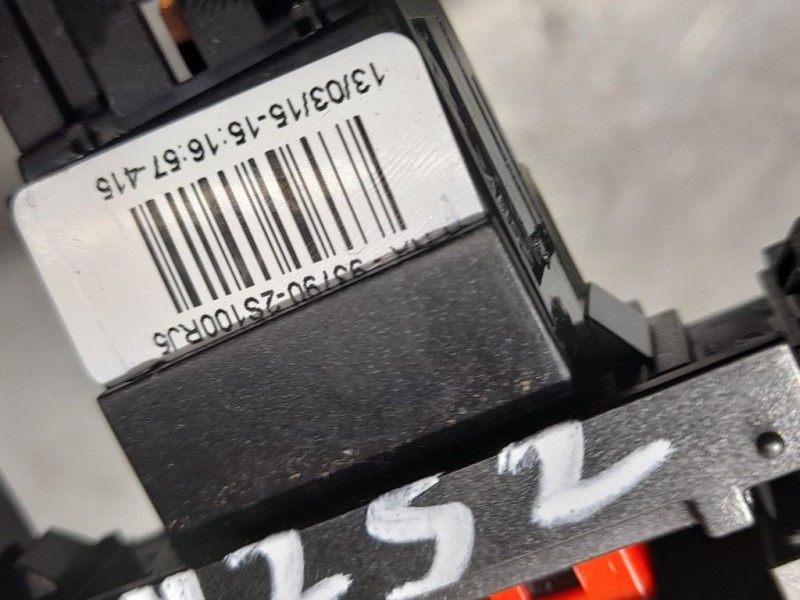 Recambio de warning para hyundai ix35 classic 2wd referencia OEM IAM 937902S100RJ5  