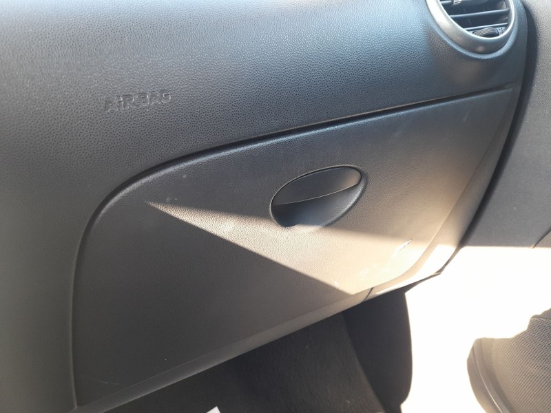 Recambio de guantera para seat leon (1p1) 1.9 tdi referencia OEM IAM 1P1857121A1 ROZADA 