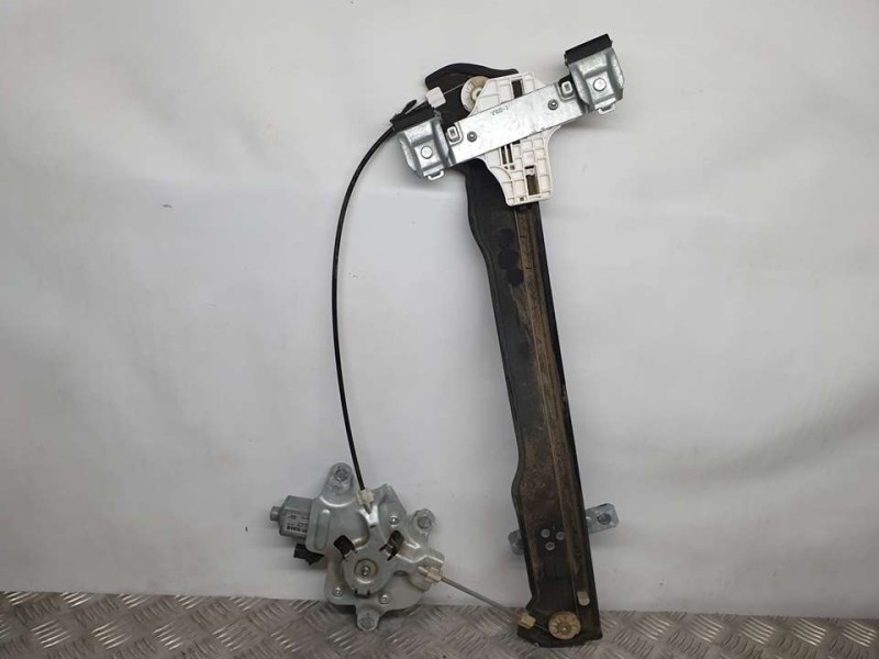 Recambio de elevalunas delantero izquierdo para ssangyong tivoli referencia OEM IAM 98810X1010  ELÉCTRICO 2 PINES