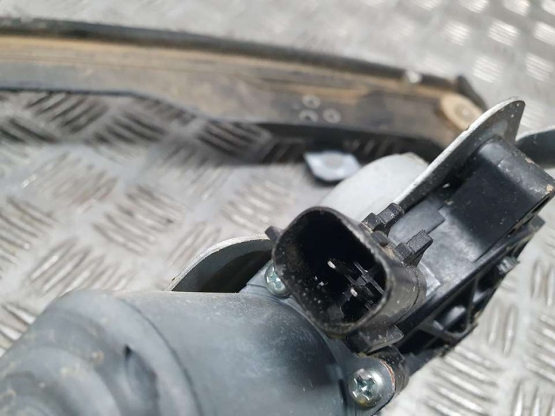 Recambio de elevalunas delantero izquierdo para ssangyong tivoli referencia OEM IAM 98810X1010  ELÉCTRICO 2 PINES