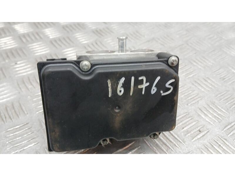 Recambio de abs para renault clio iii dinamique referencia OEM IAM 8200509749 BOSCH 0265231804