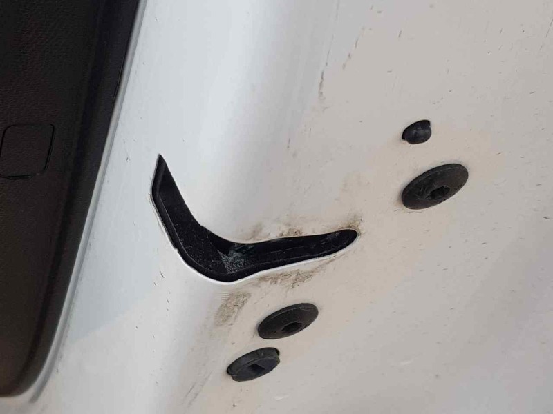 Recambio de cerradura puerta delantera derecha para opel corsa f gs referencia OEM IAM   