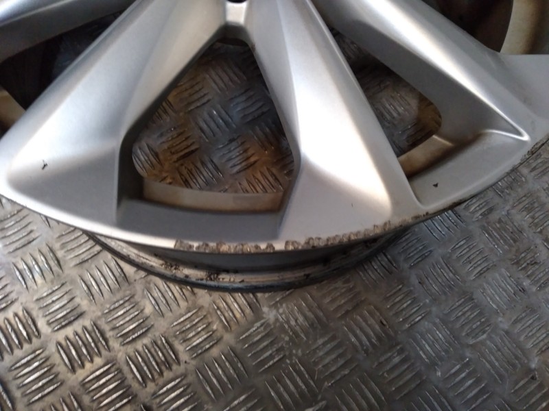 Recambio de juego llantas aluminio para nissan qashqai (j11) acenta referencia OEM IAM 7X17 5 TORN ET40 ALUMINIO ROZADAS