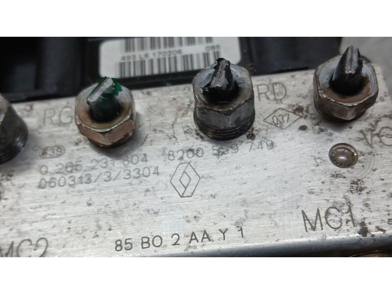 Recambio de abs para renault clio iii dinamique referencia OEM IAM 8200509749 BOSCH 0265231804