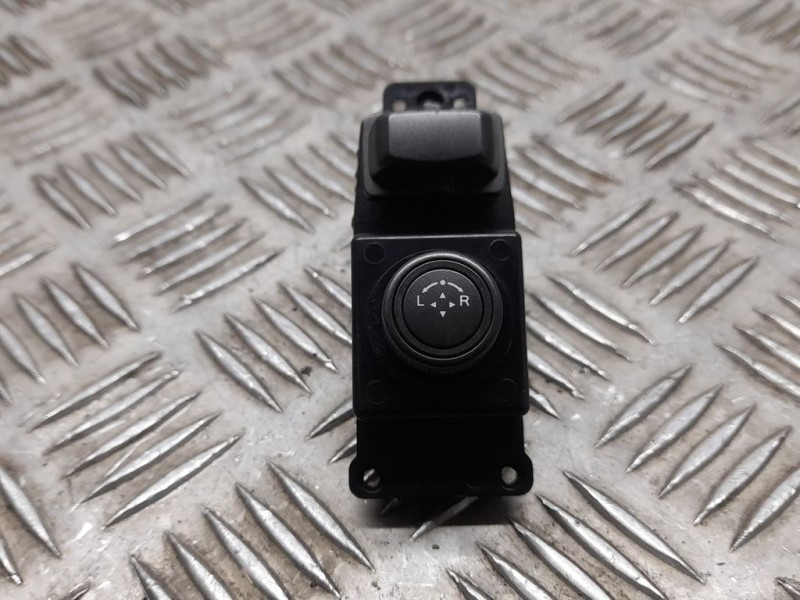 Recambio de mando retrovisor para ssangyong tivoli referencia OEM IAM SIN REF  