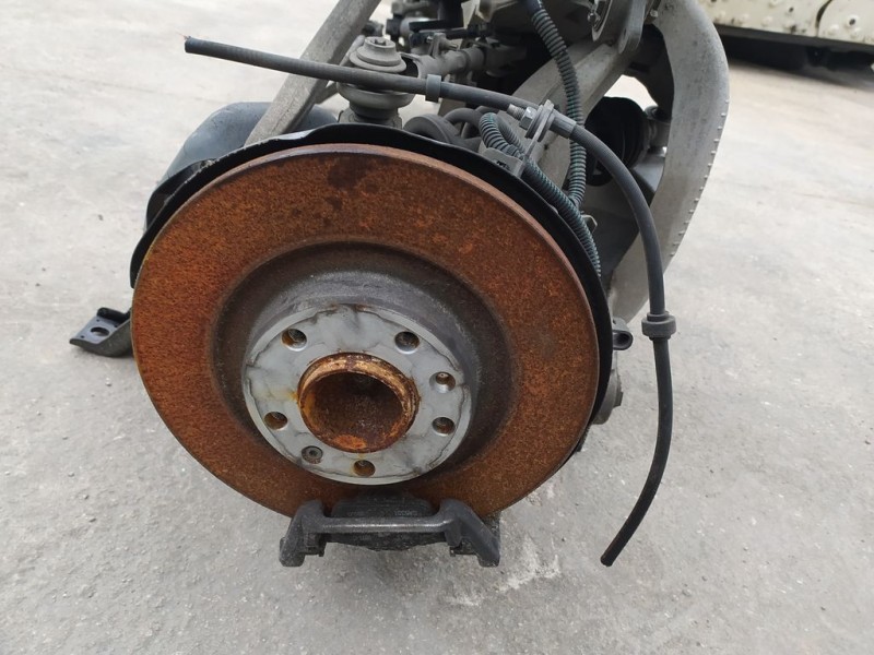 Recambio de puente trasero para ds 7 crossback be chic referencia OEM IAM 9817524080 5 TORNILLOS DISCO