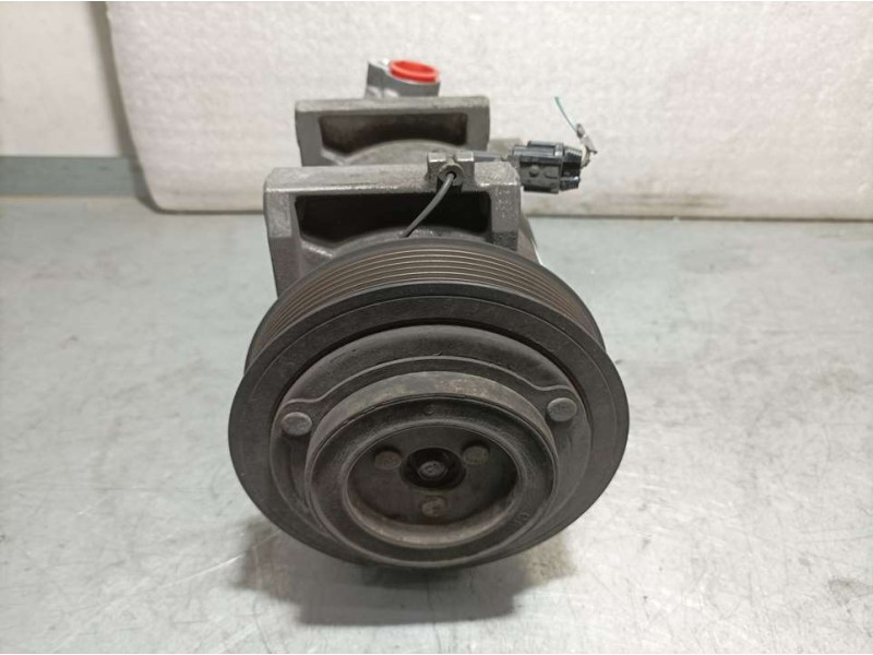Recambio de compresor aire acondicionado para nissan cabstar chasis cabina referencia OEM IAM 926004X30A  