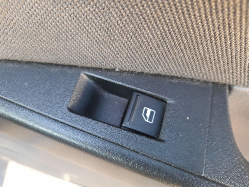 Recambio de mando elevalunas trasero derecho para seat leon (1p1) 1.9 tdi referencia OEM IAM 7L6959855C  