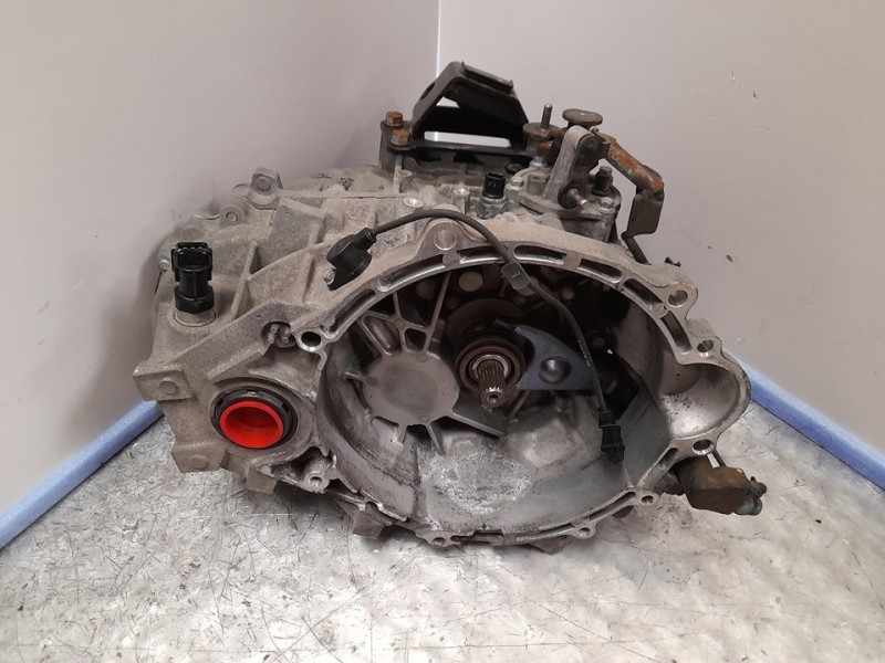 Recambio de caja cambios para hyundai i30 classic referencia OEM IAM WAJ6H 40590 6 VELOCIDADES