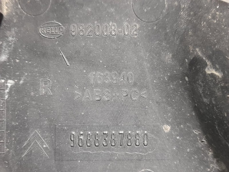 Recambio de piloto trasero derecho paragolpes para citroën c4 picasso exclusive referencia OEM IAM 9688387880  