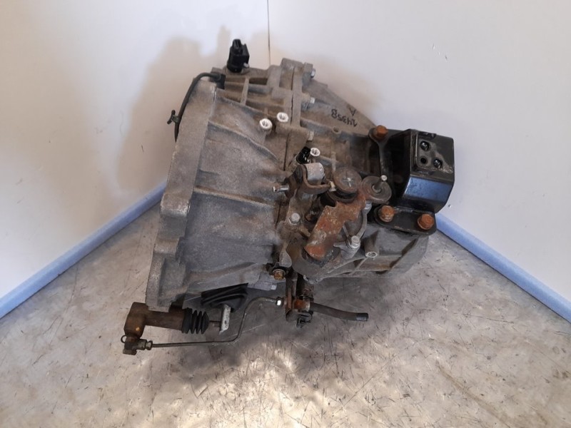 Recambio de caja cambios para hyundai i30 classic referencia OEM IAM WAJ6H 40590 6 VELOCIDADES