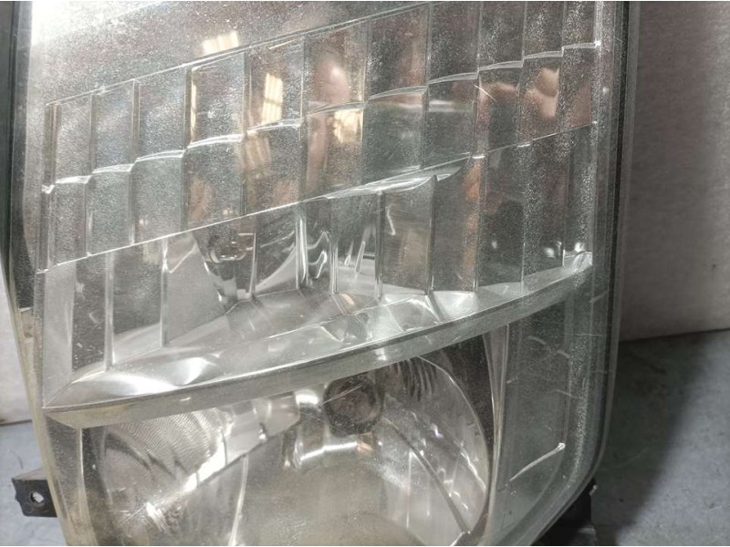 Recambio de faro izquierdo para nissan cabstar chasis cabina referencia OEM IAM 26060MB400 89314231 VALEO ROZADO