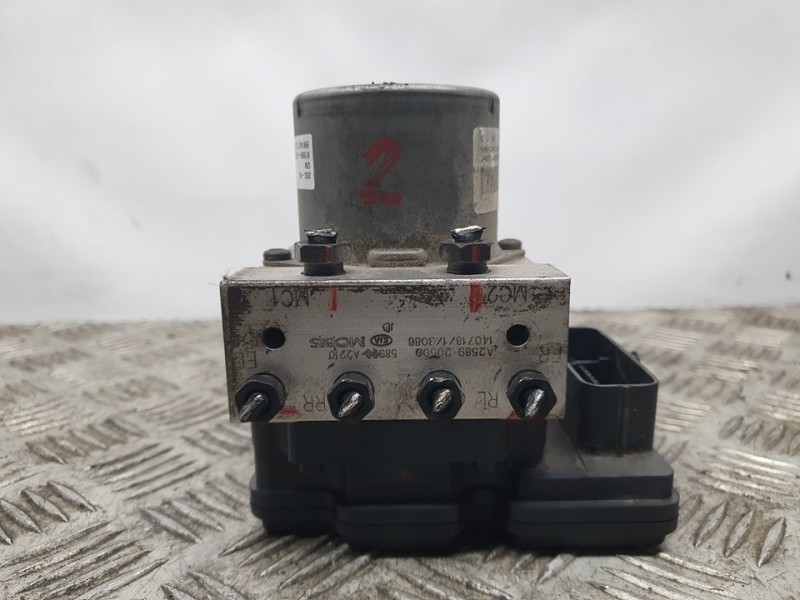 Recambio de abs para kia pro_cee´d ( ) gt referencia OEM IAM 58920A2210 A258920500 