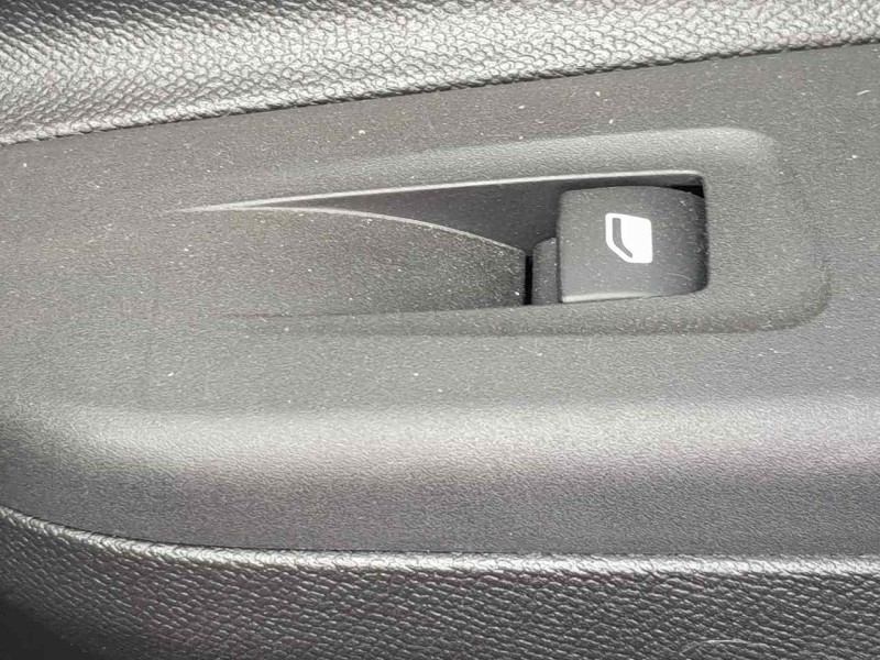 Recambio de mando elevalunas delantero derecho para opel corsa f gs referencia OEM IAM   