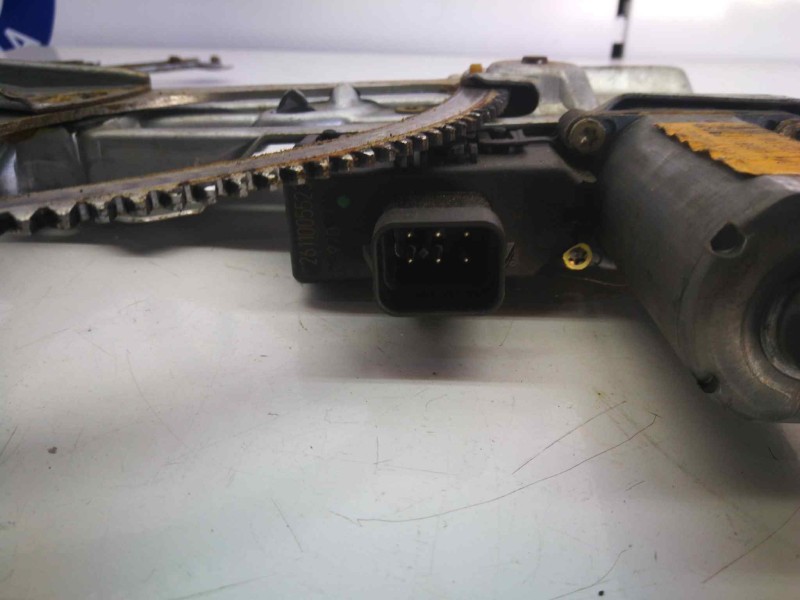 Recambio de elevalunas delantero izquierdo para opel astra g berlina 1.7 16v cdti cat (z 17 dtl / lrb) referencia OEM IAM 905218