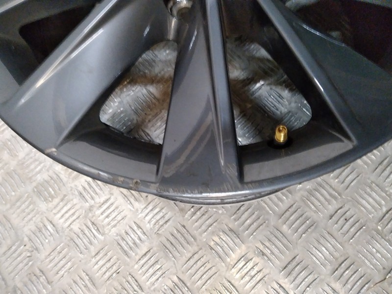 Recambio de juego llantas aluminio para seat leon (5f1) style visio edition referencia OEM IAM 6.5X16 5 TORN ET46 ALUMINIO ROZAD