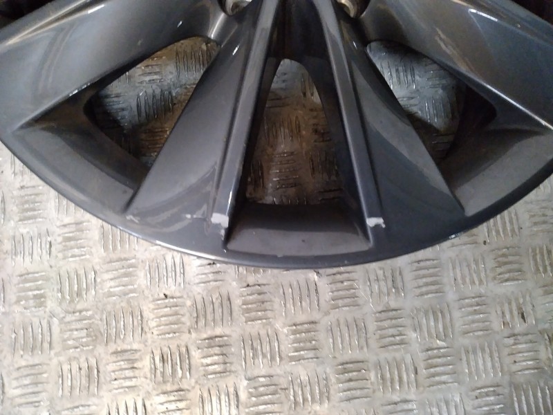 Recambio de juego llantas aluminio para seat leon (5f1) style visio edition referencia OEM IAM 6.5X16 5 TORN ET46 ALUMINIO ROZAD