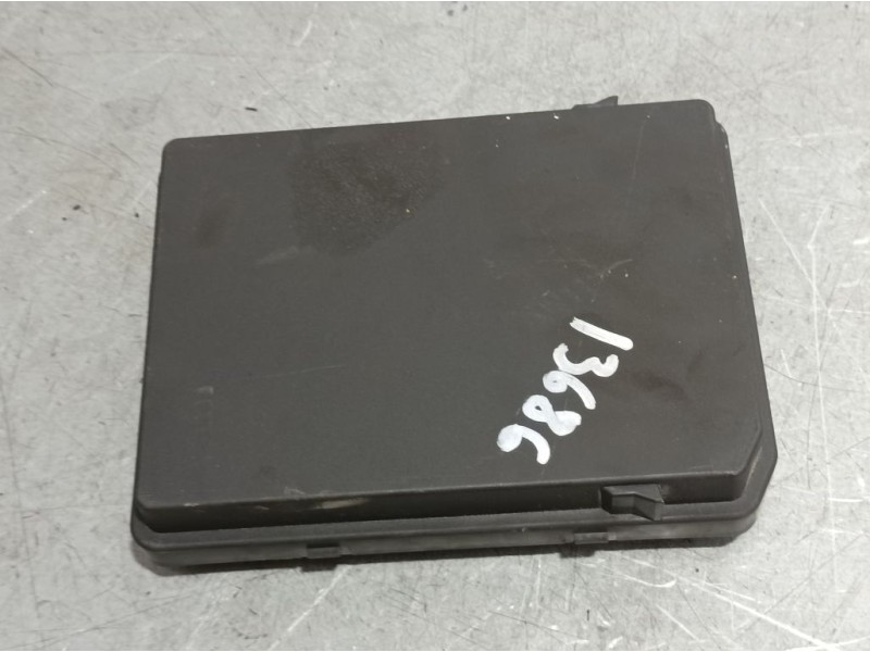 Recambio de caja reles / fusibles para nissan micra v (k14) red soul referencia OEM IAM 284B75RF0A 7335208967 