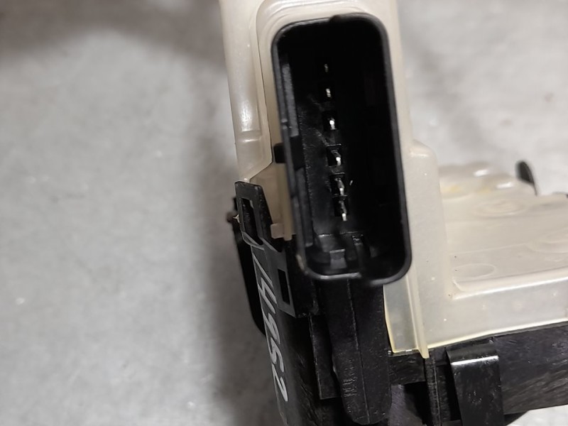 Recambio de cerradura puerta delantera izquierda para citroën c3 aircross puretech referencia OEM IAM 266782  