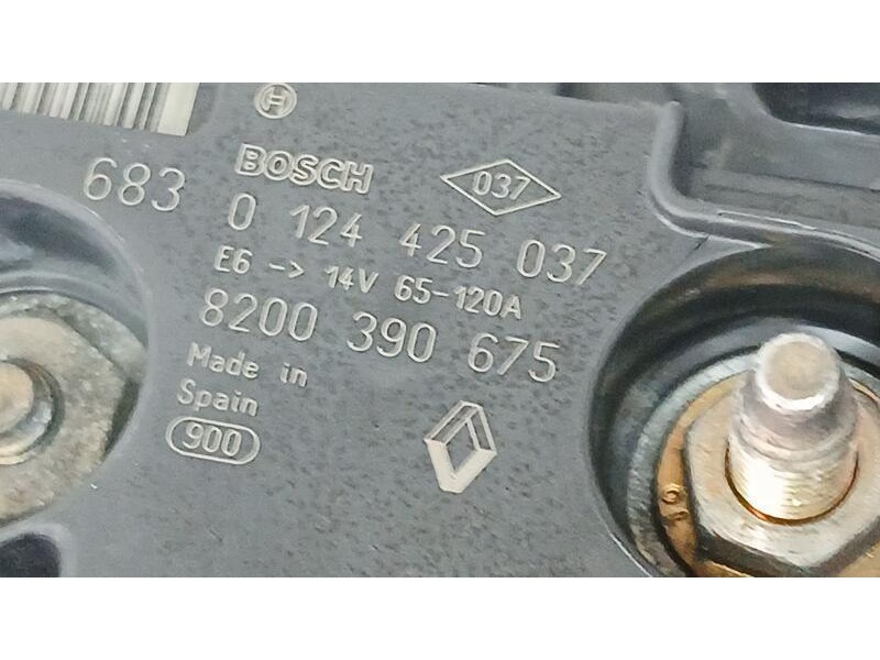 Recambio de alternador para renault clio iii dinamique referencia OEM IAM 8200390675 BOSCH 0124425037