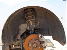 PLASTICO PASE RUEDA DEL. DCH. 2575352 