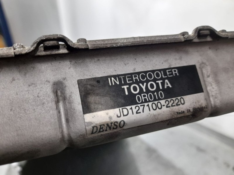 Recambio de intercooler para toyota avensis berlina (t25) 2.2 d-4d executive sedán (4-ptas.) referencia OEM IAM JD1271002220 DEN