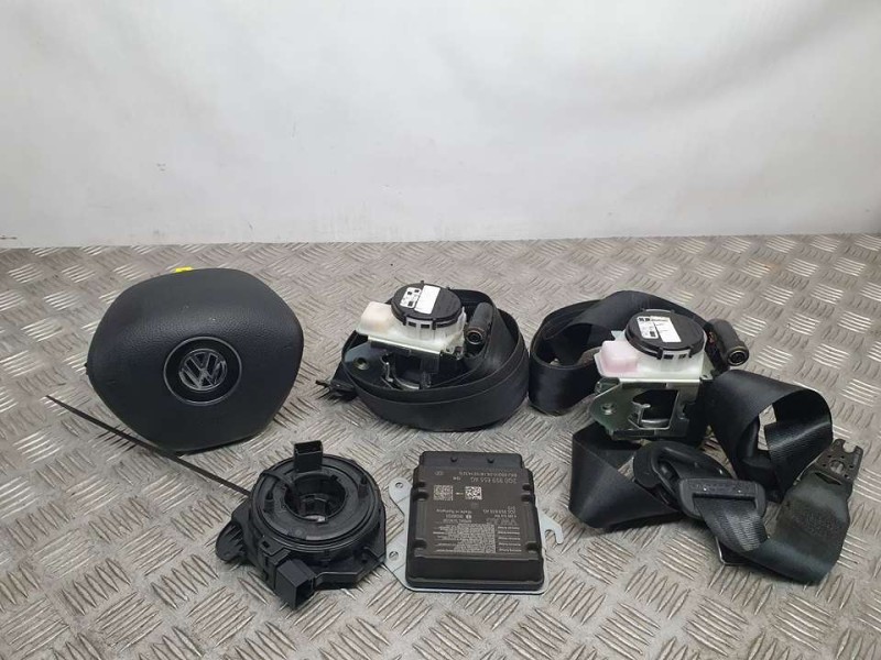 Recambio de kit airbag para volkswagen polo advance referencia OEM IAM 2G0880201AC /SALPICADERO Y PRETENSORES 