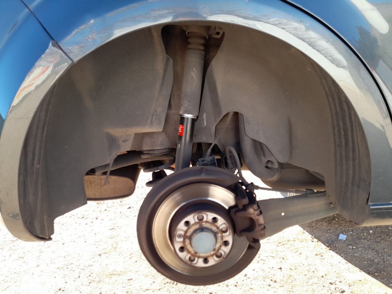 Recambio de plastico pase rueda tras. dch. para seat leon (1p1) 1.9 tdi referencia OEM IAM 1P0810970  