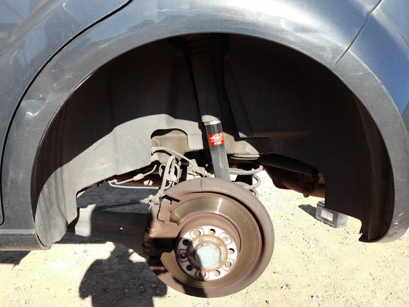 Recambio de plastico pase rueda tras. izq. para seat leon (1p1) 1.9 tdi referencia OEM IAM 1P0810969  