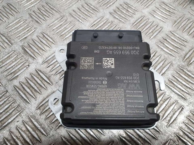 Recambio de kit airbag para volkswagen polo advance referencia OEM IAM 2G0880201AC /SALPICADERO Y PRETENSORES 