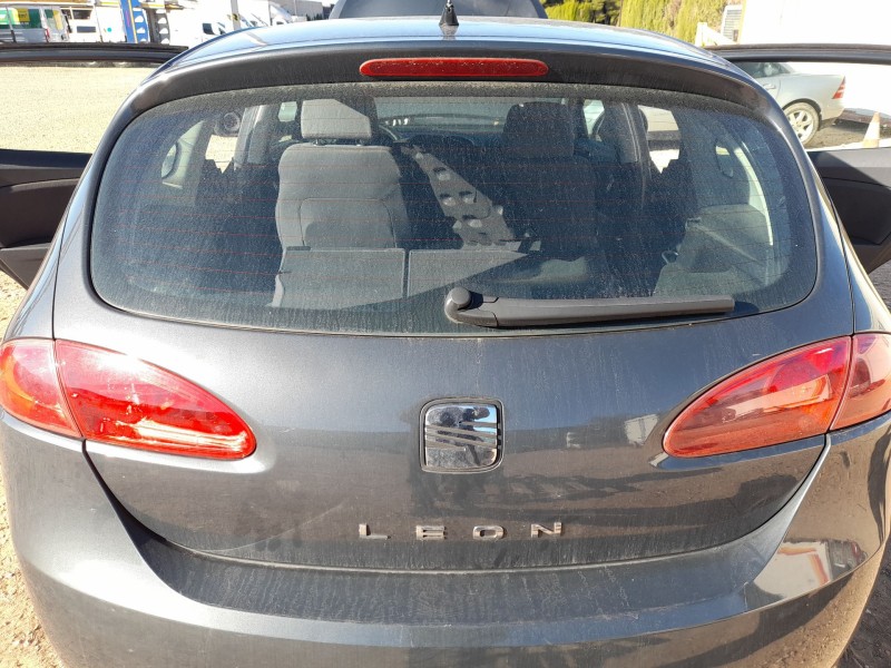 Recambio de porton trasero para seat leon (1p1) 1.9 tdi referencia OEM IAM 1P0827024  