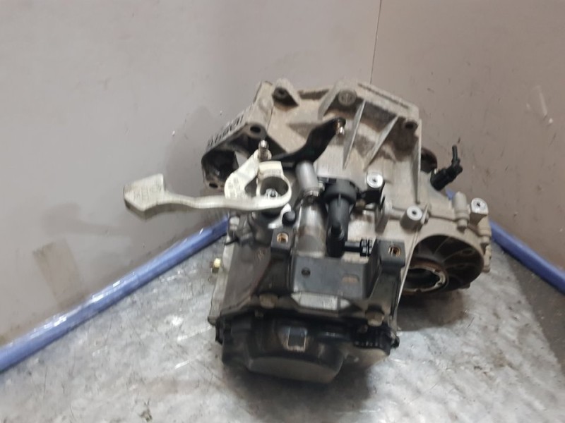 Recambio de caja cambios para seat ibiza (6l1) cool referencia OEM IAM GDL 22052 5VELOCIDADES