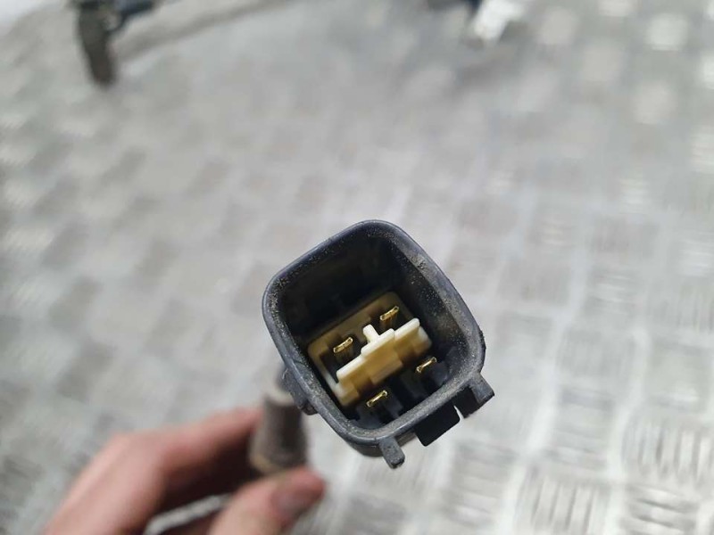 Recambio de sonda lambda para toyota yaris active referencia OEM IAM 8946552540  