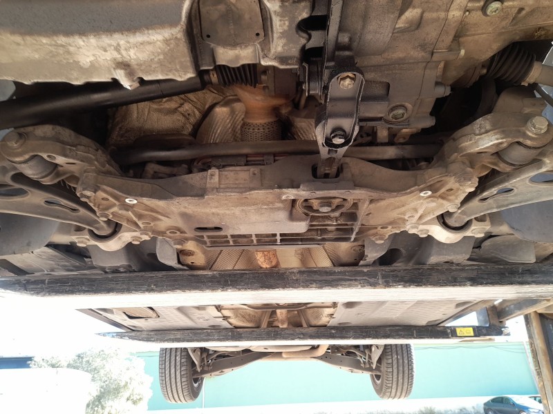 Recambio de puente delantero para seat leon (1p1) 1.9 tdi referencia OEM IAM 1K0199313AL  