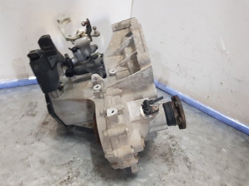 Recambio de caja cambios para seat ibiza (6l1) cool referencia OEM IAM GDL 22052 5VELOCIDADES