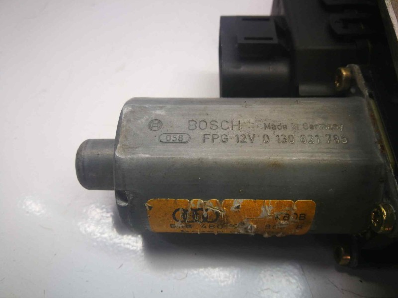 Recambio de elevalunas trasero derecho para audi a6 berlina (4b2) 2.8 referencia OEM IAM 130821785  8 PINS