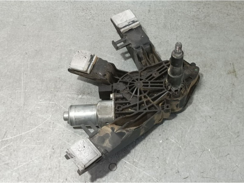 Recambio de motor limpia trasero para peugeot 308 style referencia OEM IAM 9677680580 0390208008 BOSCH