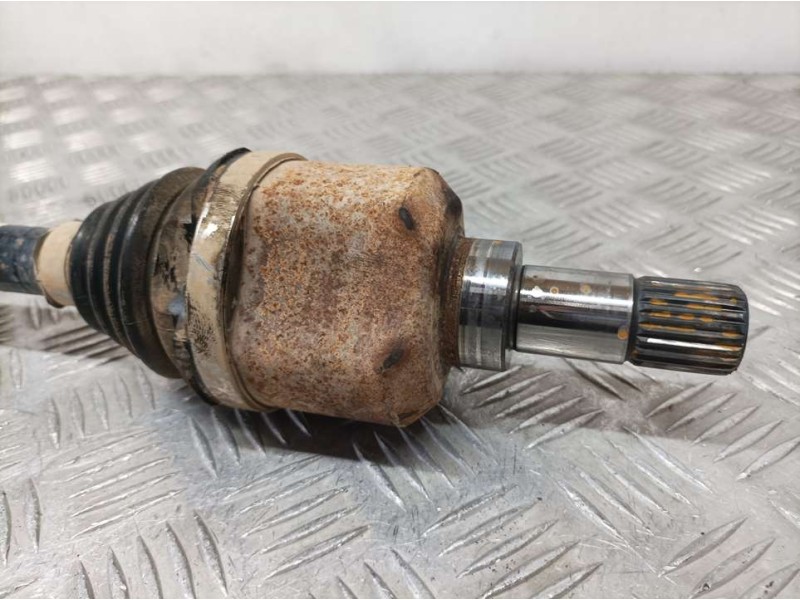 Recambio de transmision delantera izquierda para citroën c3 feel referencia OEM IAM 3272LG  SIN REFERENCIA