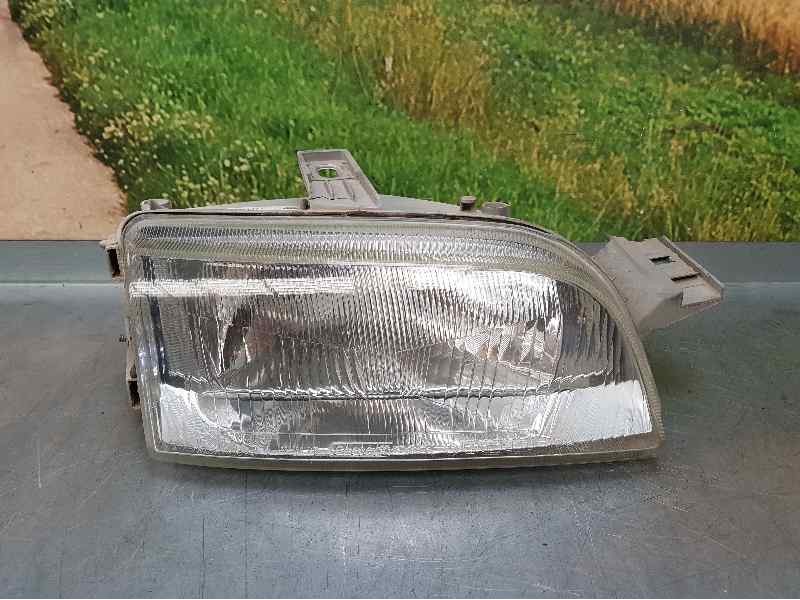 Recambio de faro derecho para fiat punto berlina (176) 55 s referencia OEM IAM 46481413 39760381 1 PATA TOCADA