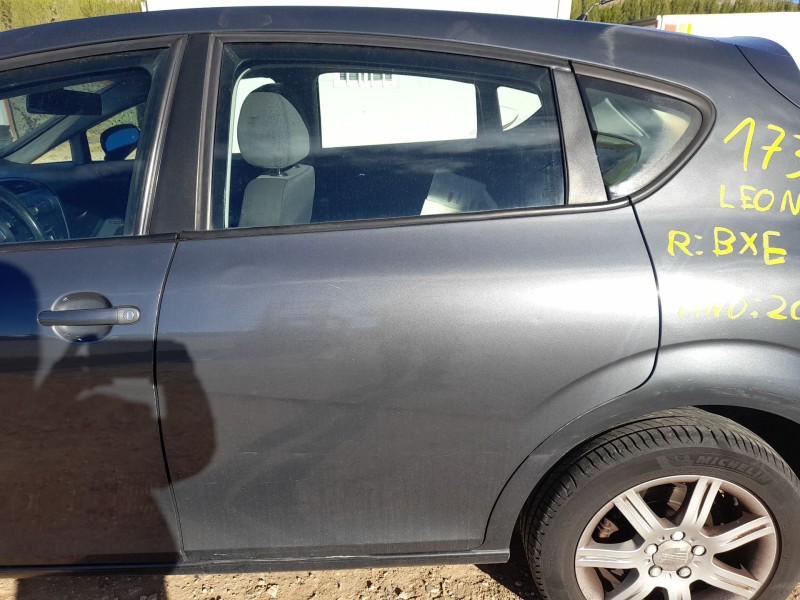 Recambio de puerta trasera izquierda para seat leon (1p1) 1.9 tdi referencia OEM IAM 1P0833055  