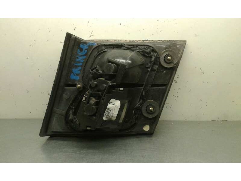 Recambio de piloto trasero derecho interior para nissan primera berl./familiar (p10/w10) gx berlina (a,e) referencia OEM IAM   