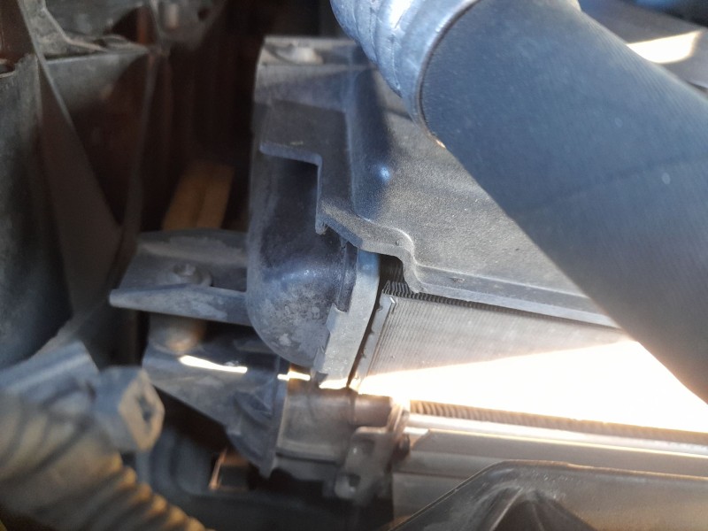 Recambio de radiador agua para seat leon (1p1) 1.9 tdi referencia OEM IAM 1K0121253AA  