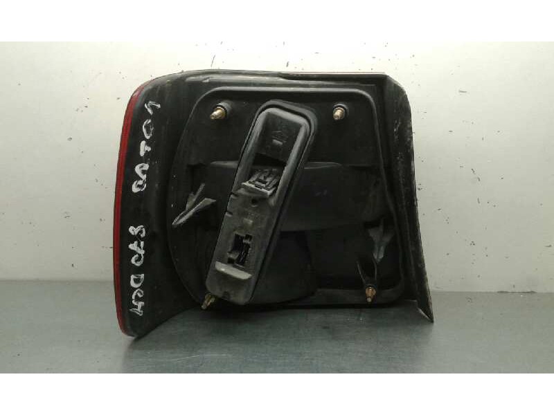 Recambio de piloto trasero derecho para volvo s70 berlina 2.3 turbo cat referencia OEM IAM   