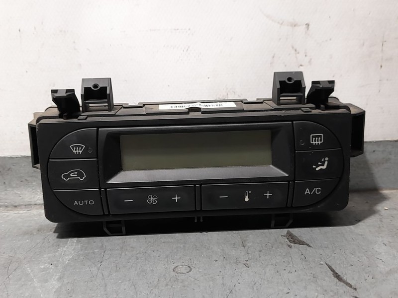 Recambio de mando climatizador para citroën c2 collection referencia OEM IAM 96588239XT  