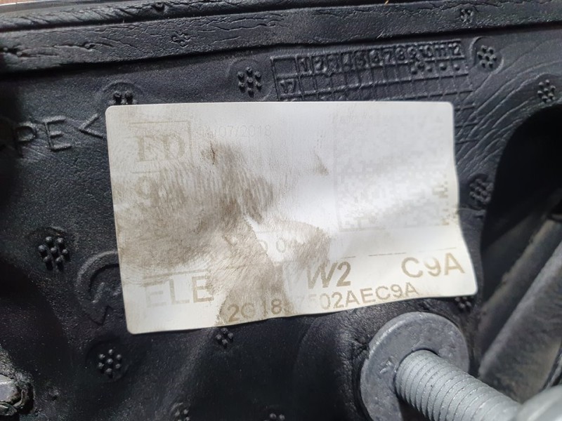 Recambio de retrovisor derecho para volkswagen polo advance referencia OEM IAM SIN REF  ELECTRICO 6 CABLES