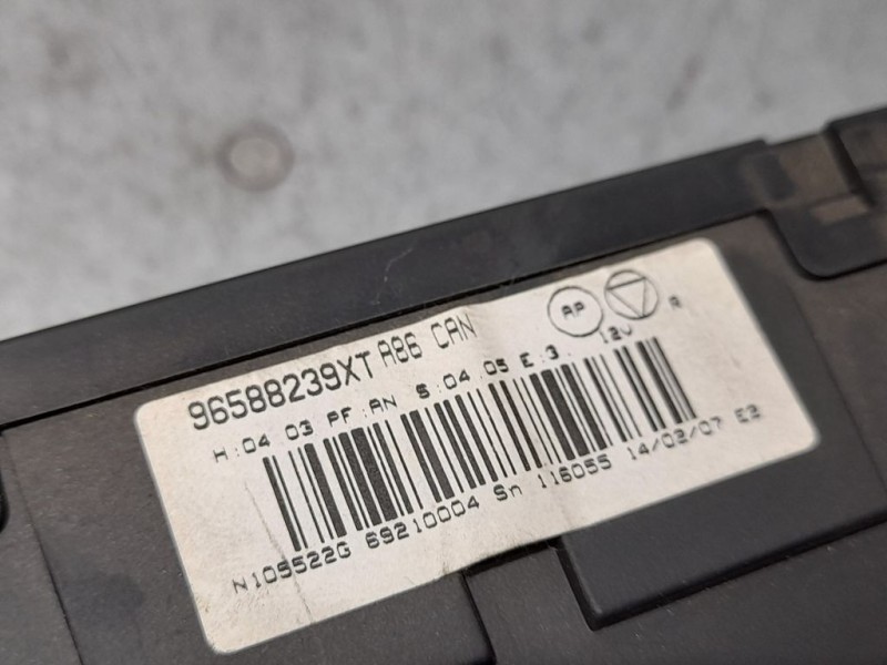 Recambio de mando climatizador para citroën c2 collection referencia OEM IAM 96588239XT  