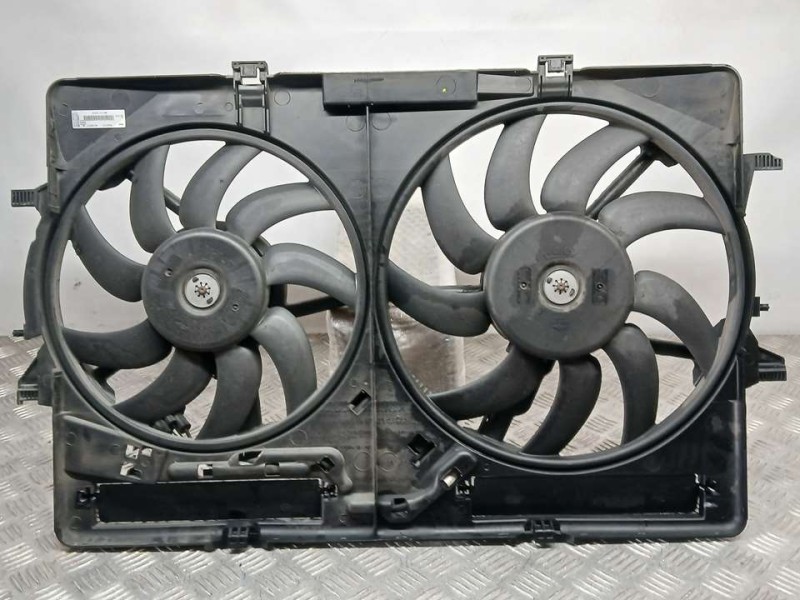 Recambio de electroventilador para audi a4 ber. (b8) e referencia OEM IAM 5K0121003M M136317 VALEO