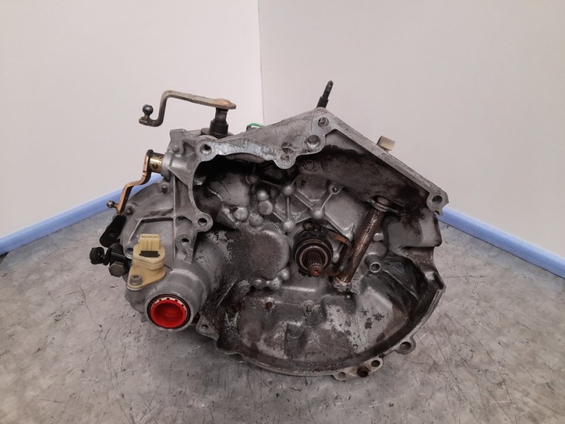 Recambio de caja cambios para peugeot 206 berlina xr referencia OEM IAM 20CE44  5VELOCIDADES